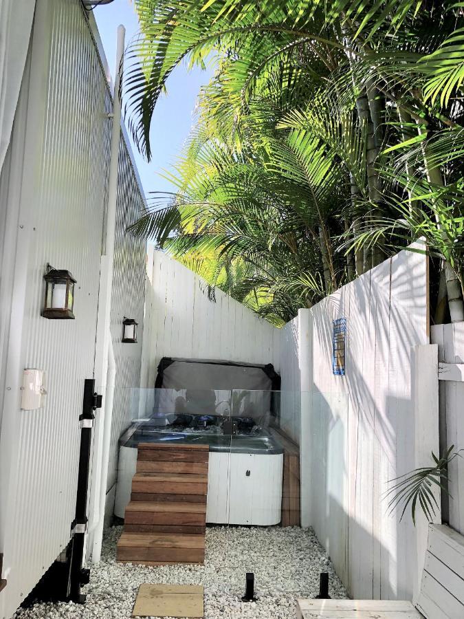 Private Outdoor Spa, Fire Pit, Cinema Room - The Cottage Coolum Beach Exteriér fotografie