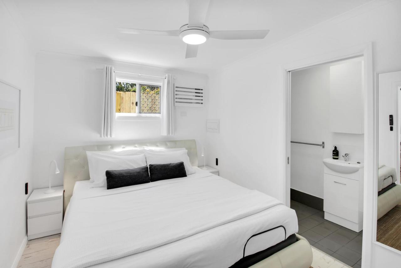 Private Outdoor Spa, Fire Pit, Cinema Room - The Cottage Coolum Beach Exteriér fotografie