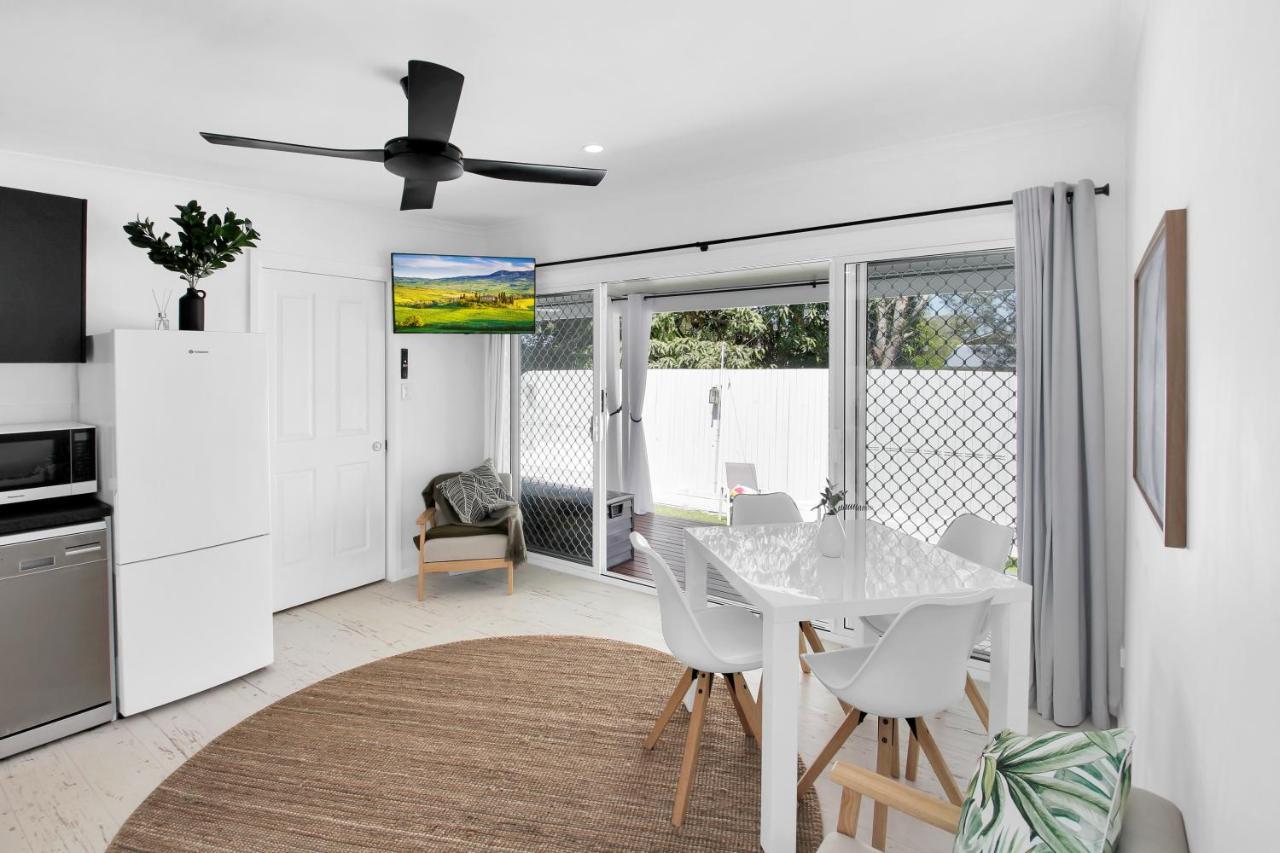 Private Outdoor Spa, Fire Pit, Cinema Room - The Cottage Coolum Beach Exteriér fotografie