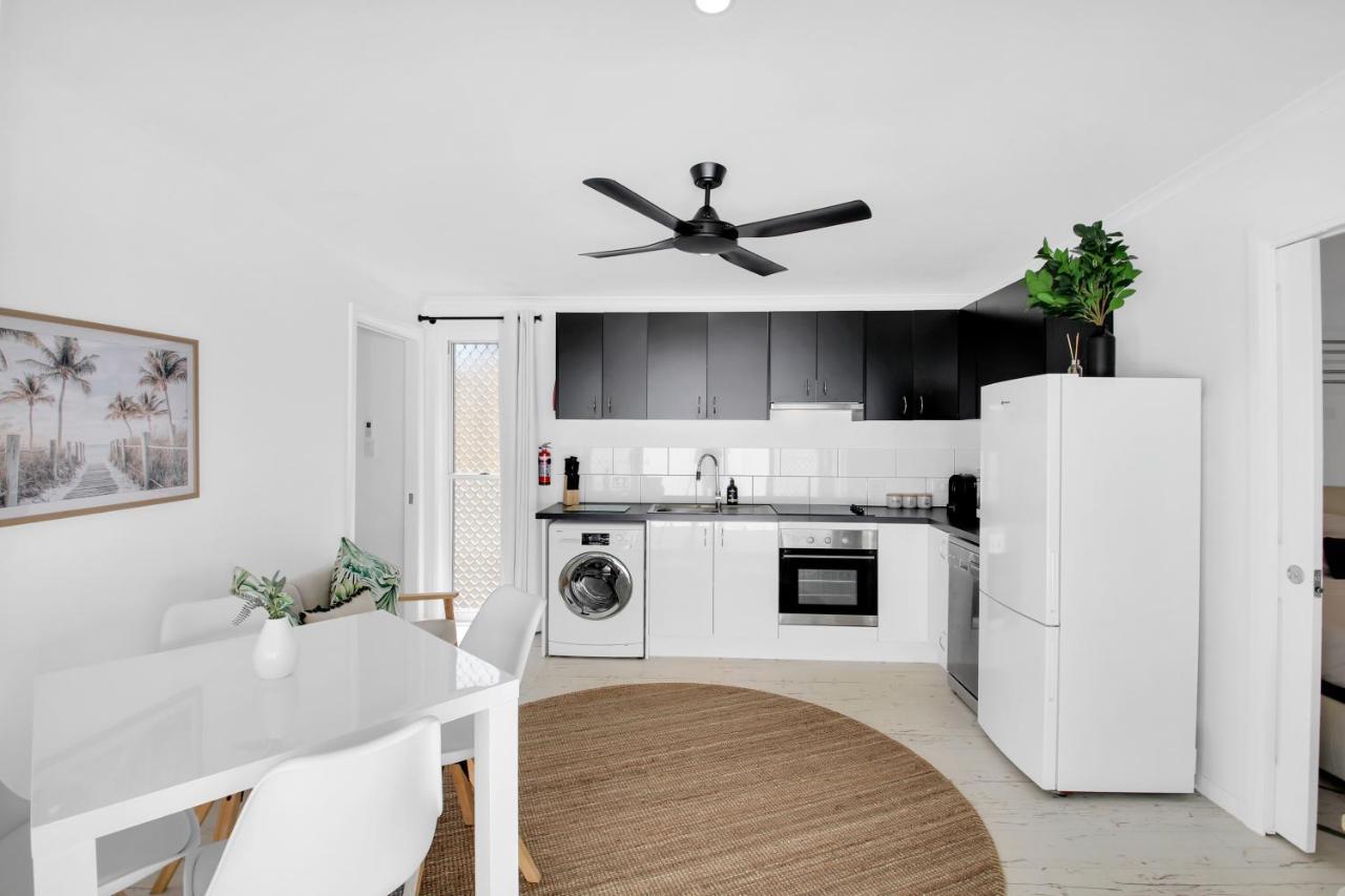 Private Outdoor Spa, Fire Pit, Cinema Room - The Cottage Coolum Beach Exteriér fotografie